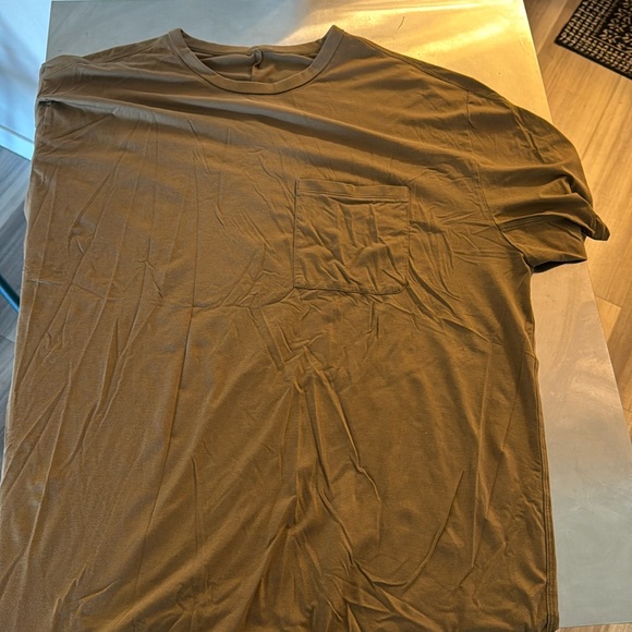 Lululemon shirt - Picture 1 of 1